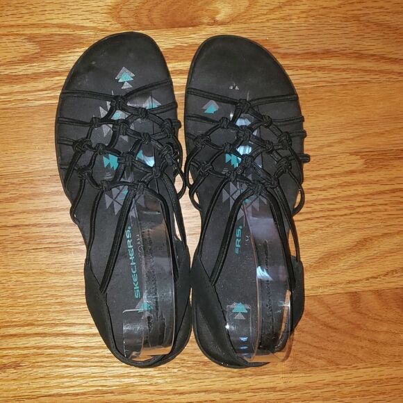 Skechers Black strappy sandals - Picture 5 of 7